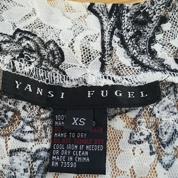 Yansi Fugel Lace top - Picture 2 of 3